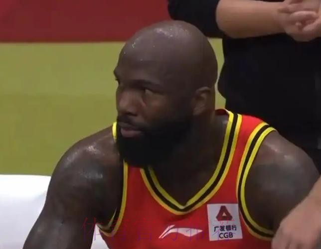 亨特首秀验货失败？攻守没效果，无法成持球大核，要不找琼斯？